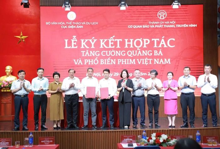 Các đại biểu tại lễ ký kết