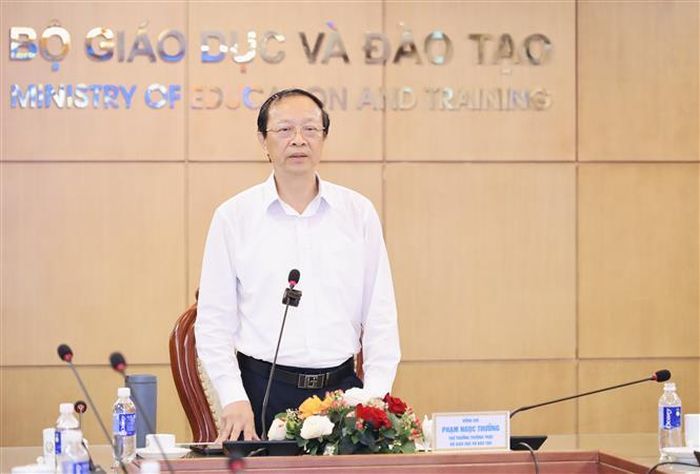 Thứ trưởng Bộ Giáo dục và Đào tạo Phạm Ngọc Thưởng phát biểu tại lễ phát động “Tháng tự học tiếng Anh dành cho giáo viên toàn quốc" năm 2026 Ảnh: TTXVN phát