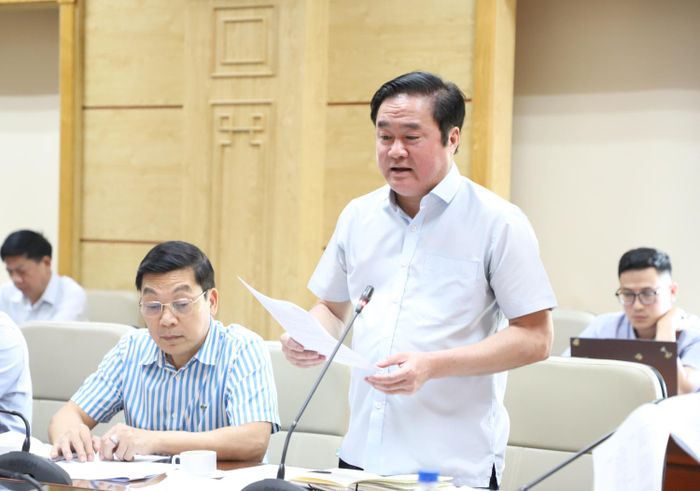 TS.Hoàng Minh Đức, Cục trưởng Cục Phòng bệnh báo cáo về dự thảo Hướng dẫn