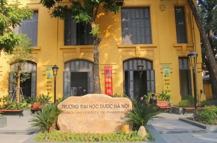 Kiến trúc sư Phạm Thanh Tùng cho rằng bản thân công trình Trường đại học Dược Hà Nội đã là một “bảo tàng khoa học” gắn với lịch sử giáo dục nước nhà.(Ảnh: Trường đại học Dược Hà Nội)