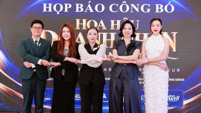  Cuộc thi giúp các thí sinh có thêm cơ hội gặp gỡ, trao đổi và kết nối với những người hoạt động trong nhiều lĩnh vực. (Ảnh: Ban tổ chức cung cấp) 