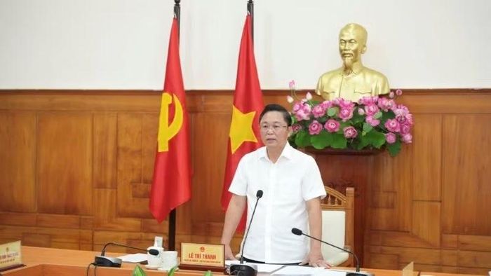 Phó Bí thư Thành ủy, Chủ tịch Ủy ban nhân dân thành phố Huế Lê Trí Thanh kết luận phiên họp. (Ảnh: NG.HIẾU)