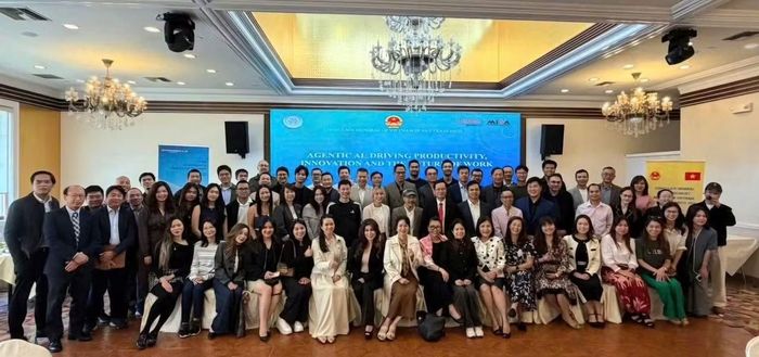 Hội thảo “Trí tuệ nhân tạo (AI) tác nhân: Thúc đẩy năng suất, đổi mới sáng tạo và tương lai việc làm” diễn ra ngày 27/9 thu hút sự tham gia đông đảo của các chuyên gia, kỹ sư, doanh nhân và trí thức người Việt tại San Francisco. (Ảnh: Tổng Lãnh sự quán Việt Nam tại San Francisco cung cấp)