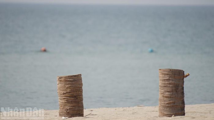Bãi biển bình yên tại Hòn Đốc.