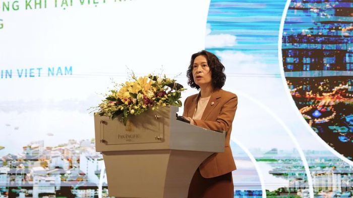 Thứ trưởng Bộ Y tế Nguyễn Thị Liên Hương phát biểu tại hội thảo.