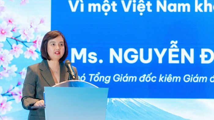 Bà Nguyễn Đỗ Quyên trao đổi tại lễ ký kết hợp tác. (Ảnh: Ngô Lộc)