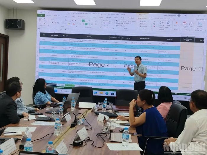 Tại hội thảo, các đại biểu tập trung trao đổi về ba phương án xây dựng bộ chỉ tiêu.