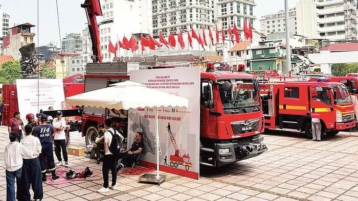 Các thiết bị hiện đại trưng bày tại triển lãm.