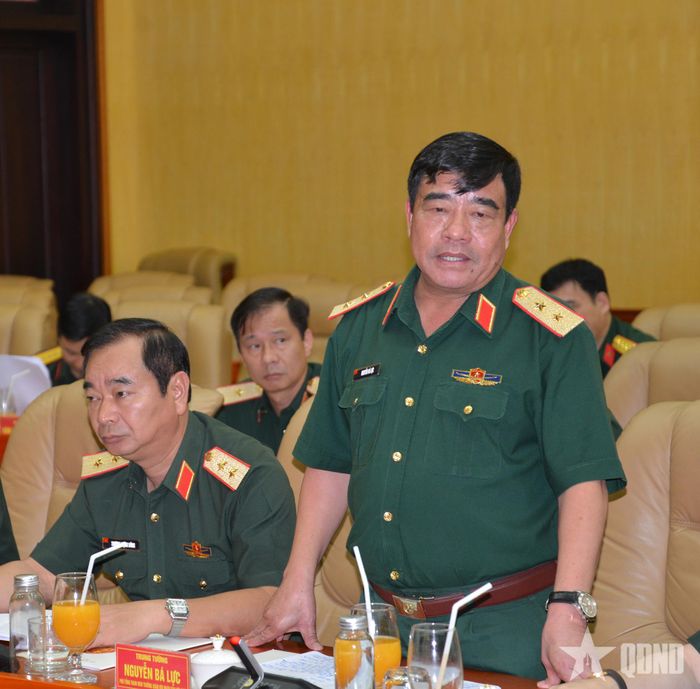 Trung tướng Nguyễn Bá Lực phát biểu tại hội nghị.