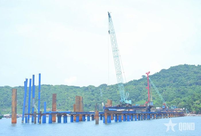 Công trình gần đảo Hòn Khoai.