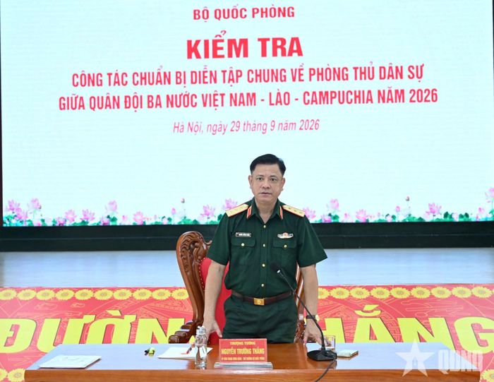 Thượng tướng Nguyễn Trường Thắng kết luận cuộc kiểm tra. Ảnh: PHẠM HƯNG