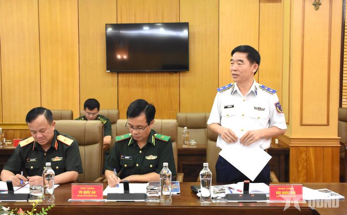 Trung tướng Bùi Quốc Oai, Bí thư Đảng ủy, Chính ủy Cảnh sát biển Việt Nam phát biểu tại hội nghị.