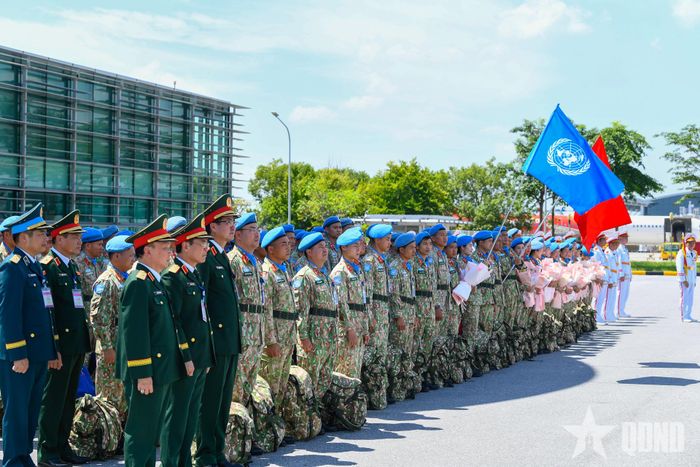 Quang cảnh lễ đón.