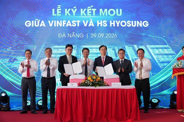 Hoạt động ký kết tại Lễ khởi công dự án.