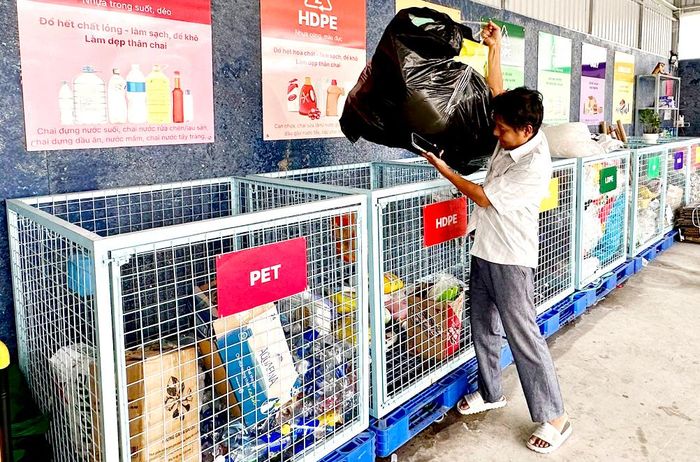  Mô hình Trạm thu hồi vật liệu tái chế tại phường Tân Mỹ, TPHCM. Ảnh: THANH HIỀN 