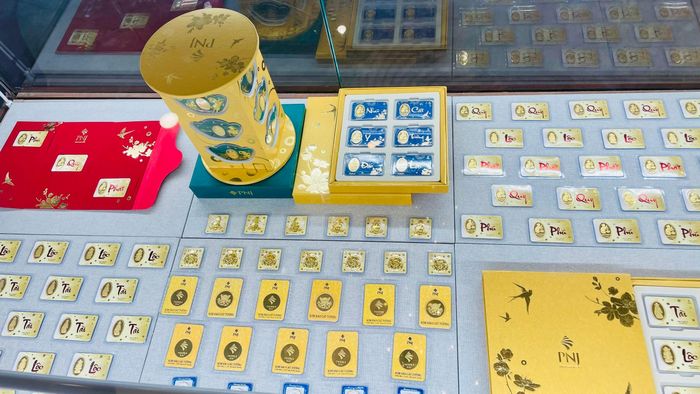 Giá vàng tiếp tục giảm. Ảnh: NHUNG NGUYỄN