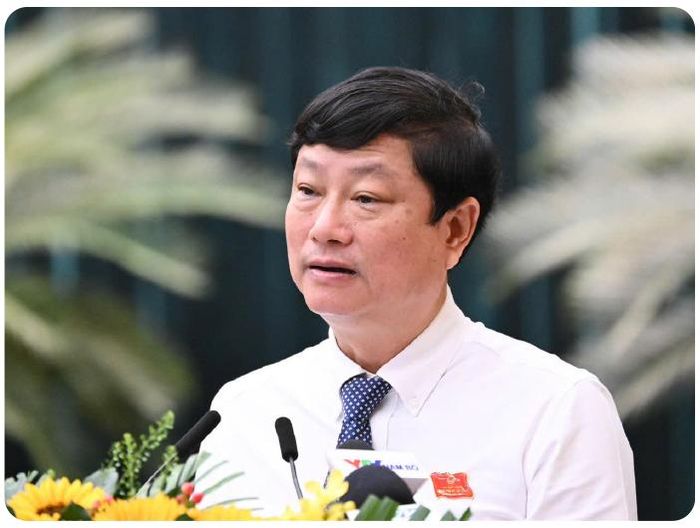  Chủ tịch HĐND TPHCM Võ Văn Minh phát biểu khai mạc kỳ họp. Ảnh: VIỆT DŨNG 