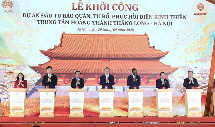 Lễ khởi công Dự án đầu tư bảo quản, tu bổ, phục hồi Điện Kính Thiên. Ảnh: VIẾT CHUNG