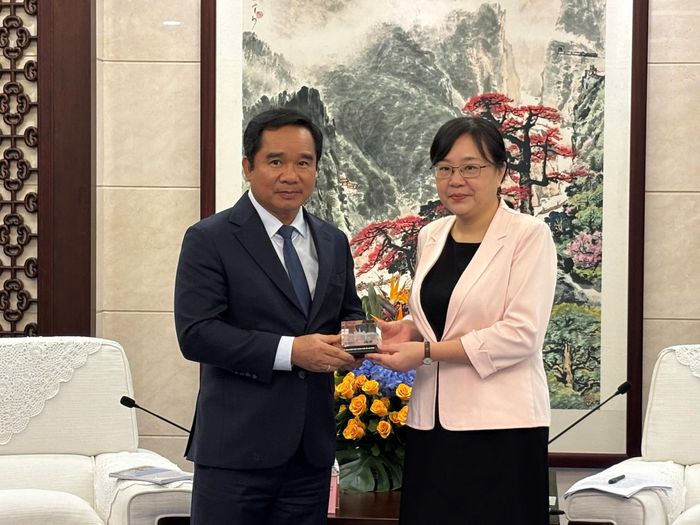 Chủ tịch UBND TPHCM Nguyễn Văn Được tại buổi hội kiến Phó Tỉnh trưởng Quảng Đông Trương Quốc Trí. Ảnh: TRẦN HÙNG