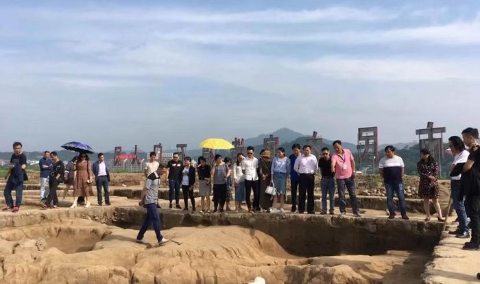 Một phát hiện tình cờ tại Hà Bắc đã mở ra cánh cửa nghiên cứu Trung Sơn quốc, với hàng vạn hiện vật và một bản đồ quy hoạch lăng mộ đặc biệt. Ảnh: @Sohu.