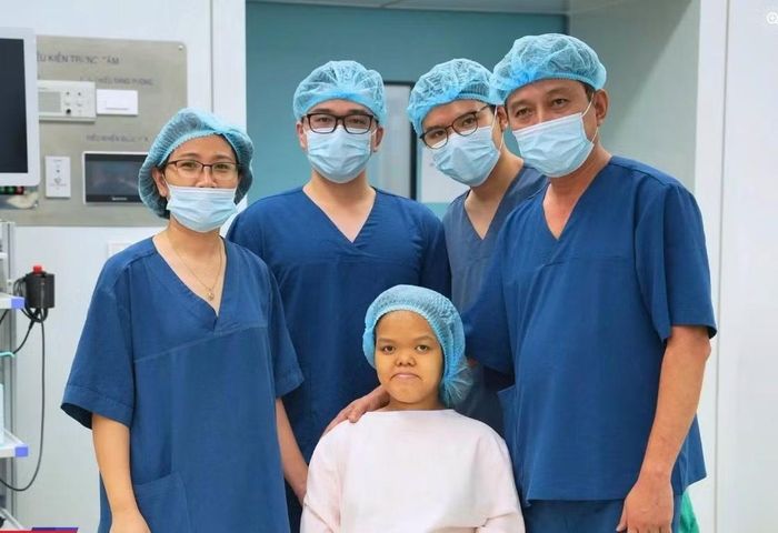 Ê-kíp bác sĩ và sản phụ - Ảnh BVCC