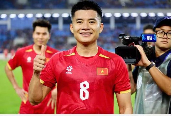 Thành Long được FIFA đánh giá cao trước trận gặp Thái Lan.