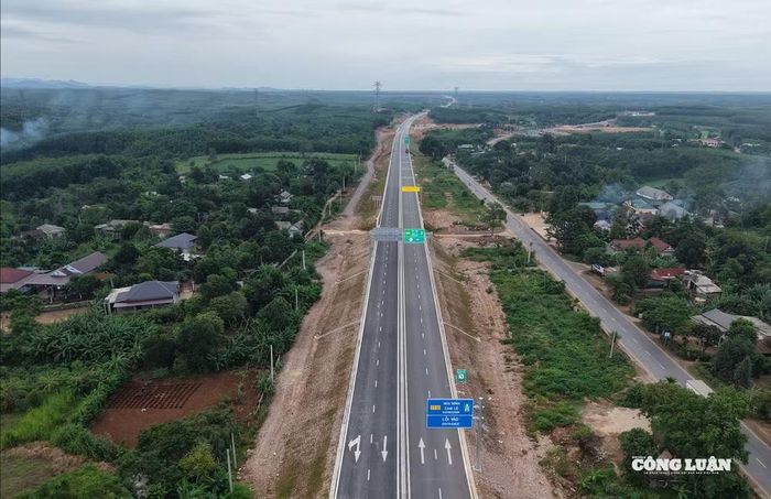 Dự án thành phần cao tốc Bắc - Nam phía Đông đoạn Vạn Ninh - Cam Lộ.