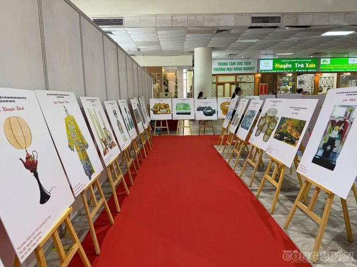 Khu trưng bày các tác phẩm tham dự Hội thi sản phẩm làng nghề 2026