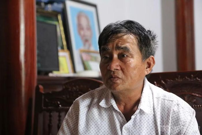 Ông Hùng nhớ về những ký ức đẹp của anh trai. Ảnh: Kim Long