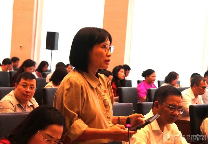 Đại biểu Nguyễn Thị Việt Nga phát biểu, chiều 29/9.
