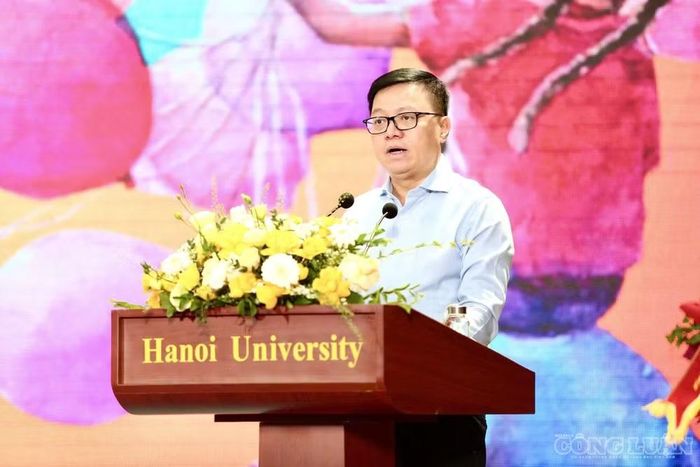 Ủy viên Trung ương Đảng, Tổng Biên tập Báo Nhân Dân, Phó Trưởng Ban Tuyên giáo Trung ương, Chủ tịch Hội Nhà báo Việt Nam Lê Quốc Minh phát biểu