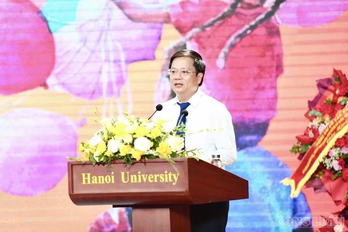 Nhà báo Hồ Minh Chiến, Tổng Biên tập Tạp chí Gia đình Việt Nam, Trưởng Ban tổ chức cuộc thi phát biểu