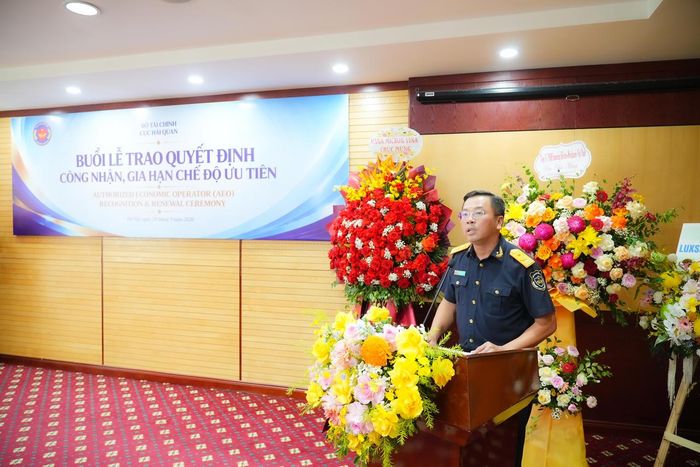 Phó Cục trưởng Cục Hải quan Trần Đức Hùng phát biểu tại buổi Lễ. (Ảnh: H.P)