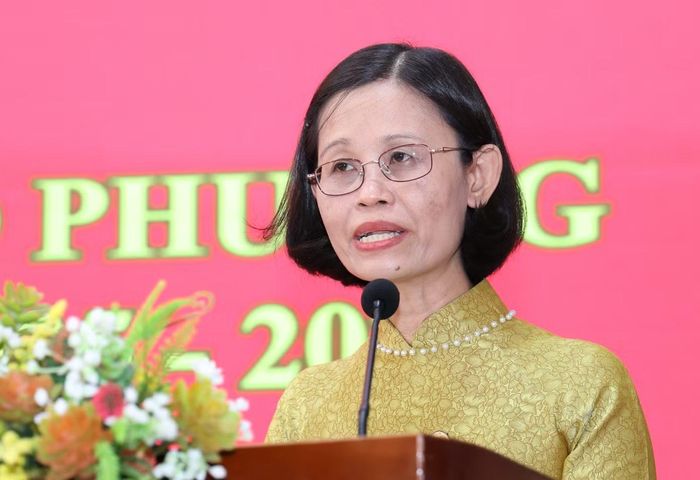 Bí thư Đảng ủy phường Linh Xuân - bà Nguyễn Thị Bé Hai, phát biểu tại hội nghị. Ảnh: Ngô Tùng