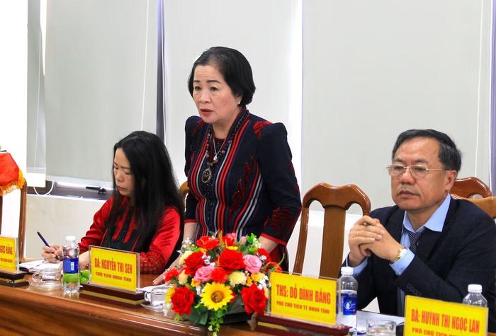 Giáo sư Cổ Minh Đức dành nhiều thời gian để chia sẻ với Hiệp hội Doanh nghiệp tỉnh Gia Lai.