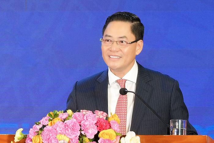 PGS.TS Bùi Hữu Toàn, Giám đốc Học viện Ngân hàng phát biểu tại lễ khai giảng. Ảnh: HVNN