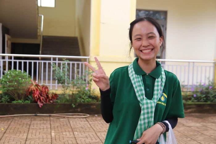 “Vừa phải tạo không gian vui chơi giải trí, vừa phải kết hợp giáo dục ý thức bảo vệ môi trường quả là một bài toán khó, nhưng chúng mình vẫn quyết tâm phải thực hiện cho bằng được.” - Ánh Nhi chia sẻ.