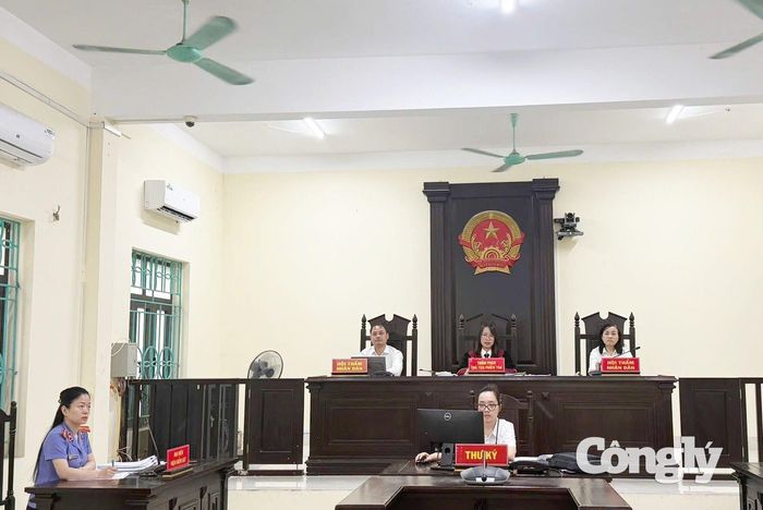 TAND Khu vực 1 - Hà Tĩnh vừa mở phiên xét xử trực tuyến đối với Phan Văn Khải về tội trộm cắp tài sản.