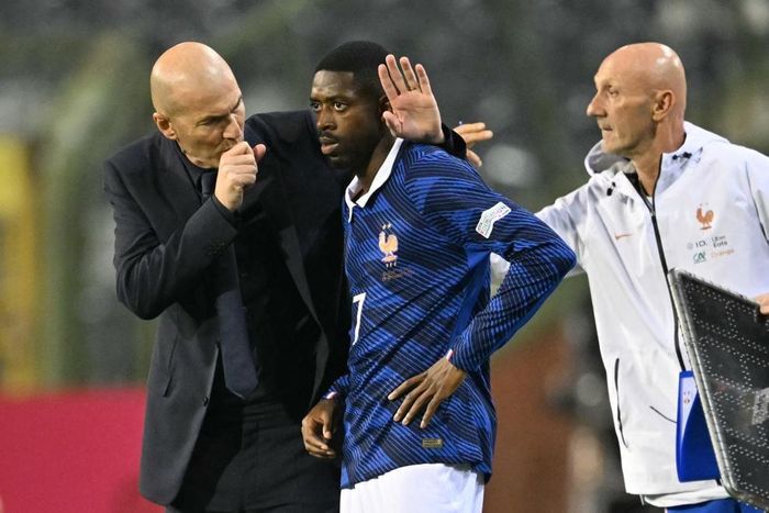 HLV Zidane quyết định tung những quân át chủ bài như Dembele hay Olise vào sân