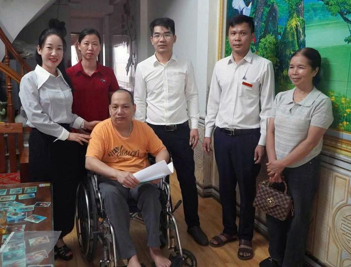 Sau sắp xếp, các tổ công tác lưu động của Trung tâm phục vụ hành chính công xã Bắc Hà được triển khai đến tận thôn, hỗ trợ người dân gặp khó khăn trong tiếp cận dịch vụ hành chính công.