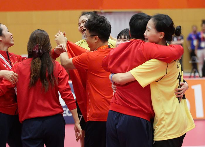 Đây mới là lần đầu kể từ Asiad 2006 cầu mây nữ Việt Nam trở lại trận chung kết đôi nữ tại Á vận hội. Hai thập kỷ trước, Lưu Thị Thanh và Nguyễn Hải Thảo từng giành HCV tại Doha sau khi đánh bại Myanmar 2-0.