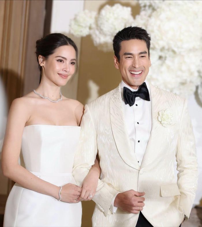 Nadech được mệnh danh là nam thần màn ảnh Thái Lan. Ngoài đời, anh kết hôn với ngôi sao hàng đầu Thái Lan Yaya Urassaya.
