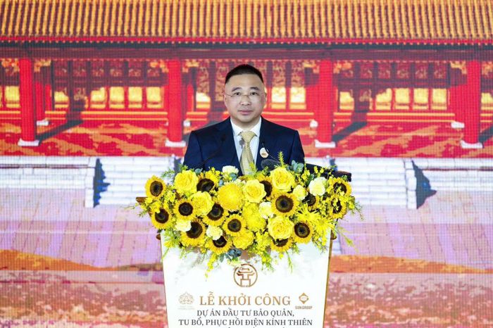 Ông Trần Minh Sơn, đại diện đơn vị thi công cam kết thực hiện tốt dự án. Ảnh: BTC