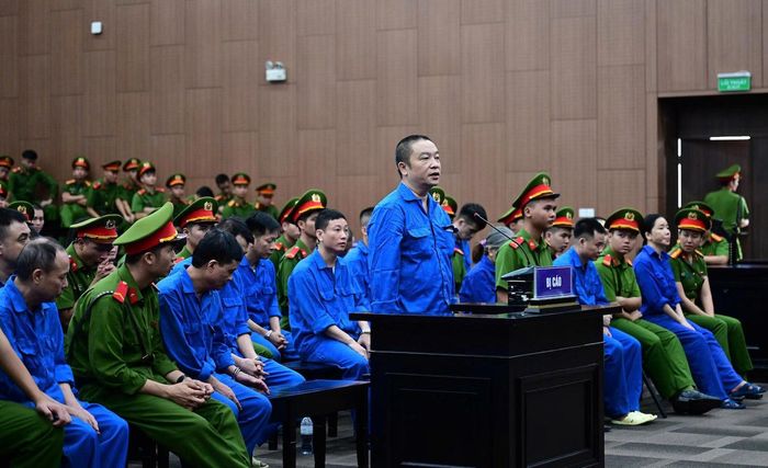 Các bị cáo tại tòa. Ảnh: CTV