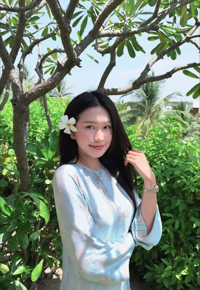 Người đẹp Doãn Hải My đăng ảnh xinh đẹp.