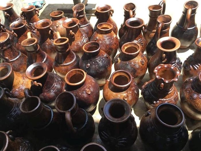 Sản phẩm gốm Chăm. Ảnh: Gốm Chăm Ngọc Ngà