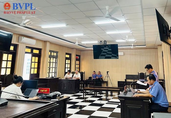 Quang cảnh phiên tòa xét xử vụ án thứ hai.