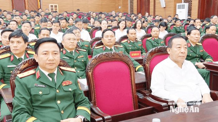 Các đại biểu dự Lễ công bố Quyết định thành lập Phân hiệu 2 Trường Thiếu sinh quân miền Trung. Ảnh: Sỹ Đức