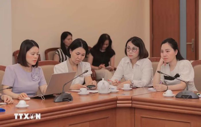 Lãnh đạo, cán bộ phụ trách tài chính và kế toán của các đơn vị thuộc Thông tấn xã tham dự buổi tập huấn. (Ảnh: Phan Phương/TTXVN)