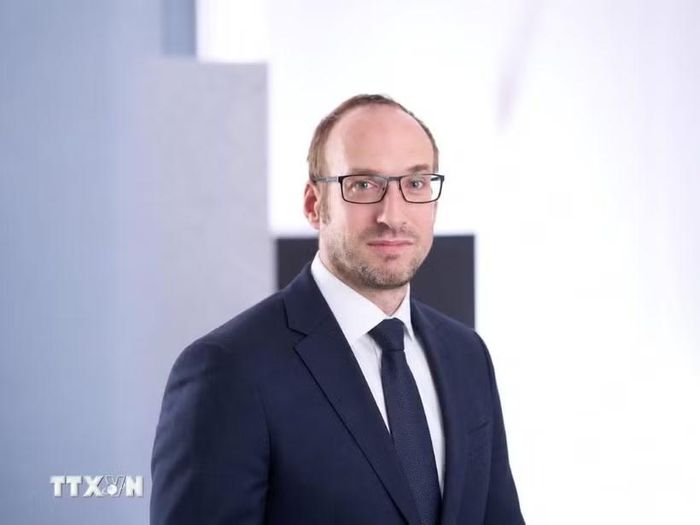 Ông Alexander Schonl, Giám đốc điều hành, Nhà sáng lập kiêm Cố vấn cấp cao về Microsoft Dynamics 365 Business Central tại công ty Solid Scale Solutions, trụ sở tại bang Bavaria (Đức). (Ảnh: TTXVN phát)